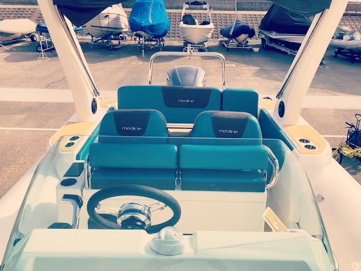 ZODIAC　Medline7.5 SeaDek