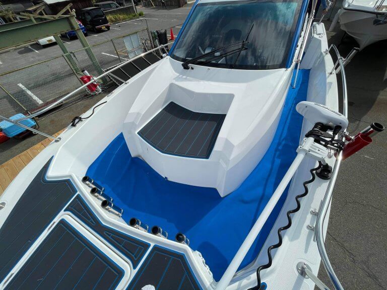 ボートのデッキカバー リガーマリンエンジニアリング