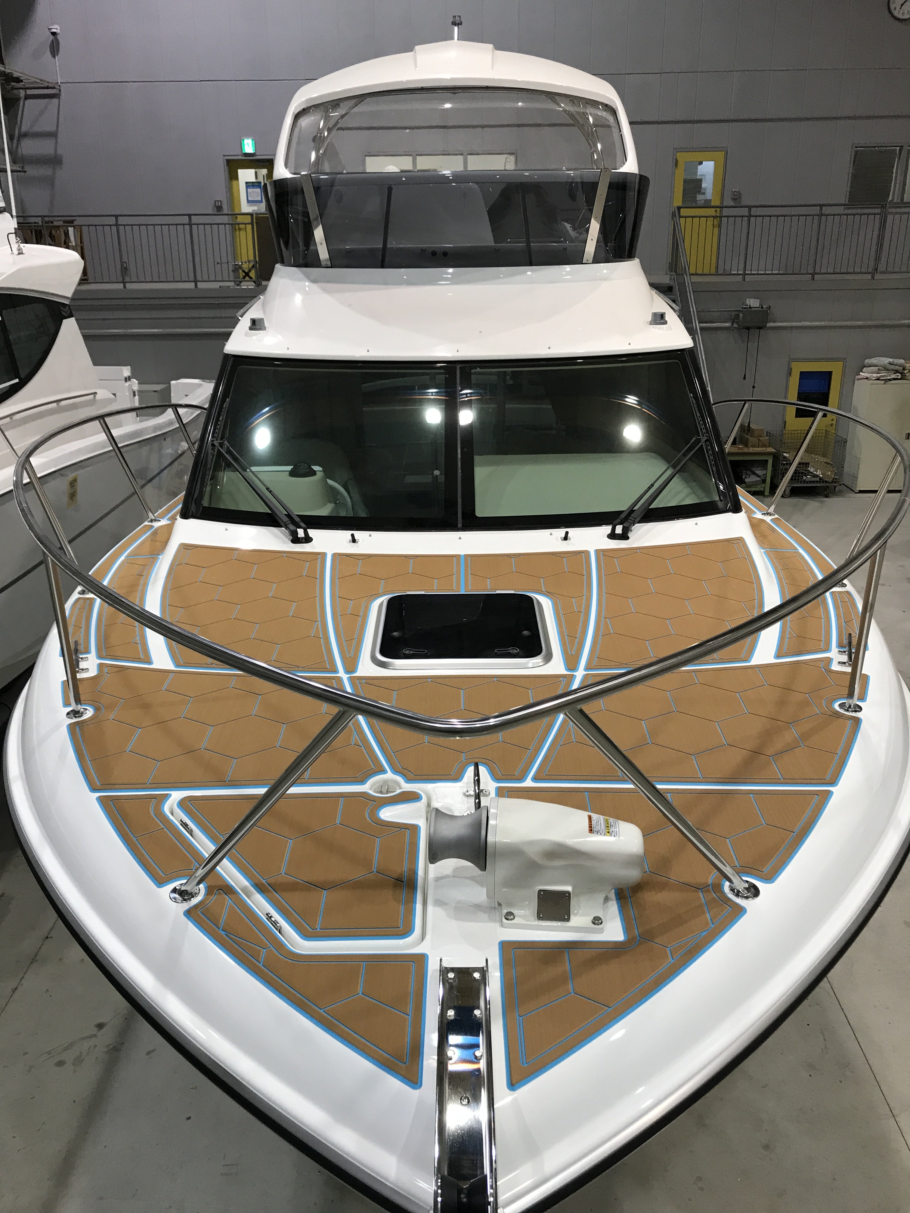 ボートの床材 SeaDek ポーナム31 施工完了 NTPマリーナりんくう
